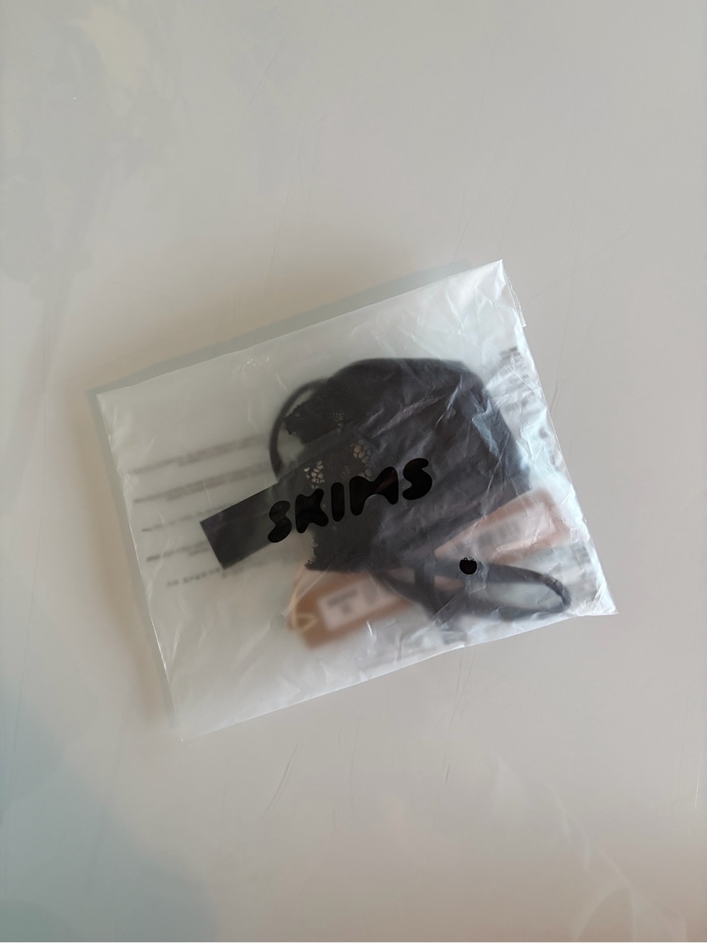 SKIMS String Thong - Picture 2 of 7